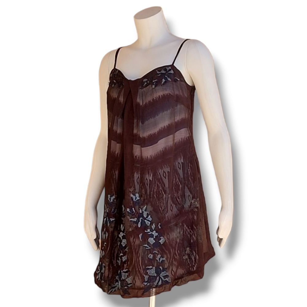 LULU LULUMARI Bubble Hem Peplum Mini Dress M Ruched Sheer Embroidered Overlay - Picture 3 of 15